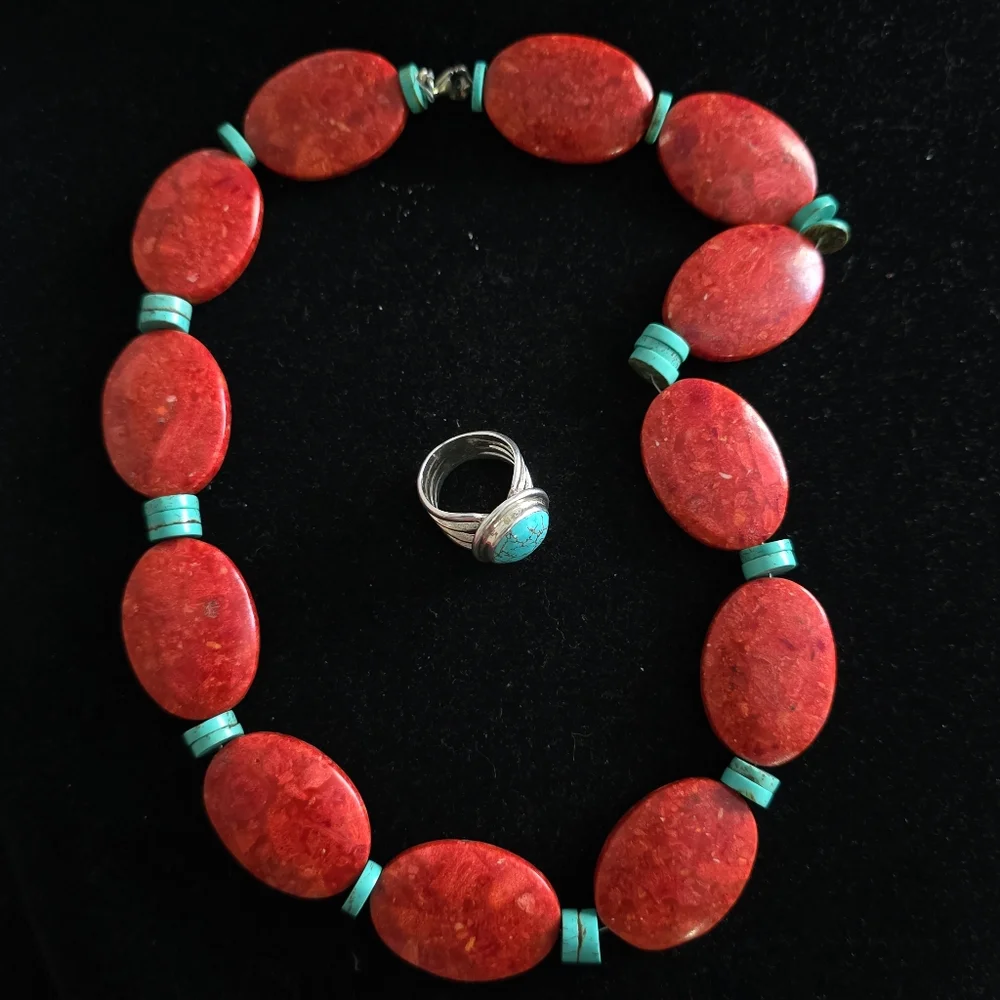 Vintage Turquoise and Graduated Sponge Coral 925 Beaded Necklace & Ring - Picture 3 of 15